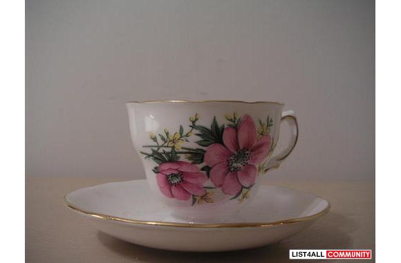 Royal Osbourne Fine Bone China tea cup &amp; saucer-Made in England