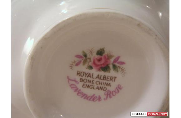 Royal Albert &quot;Lavender Rose&quot; Bone China tea cup-Made in Engl