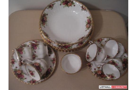 Royal Albert &quot;Old Country Rose&quot; 14 peice set
