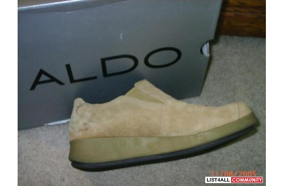PRICE DROPExcellent Condition  Aldo Suede shoes. I
