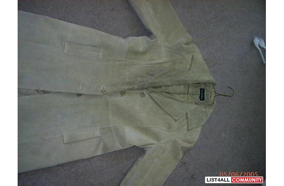 Gorgeous tan coloured suede coat from Le Chateau. 
