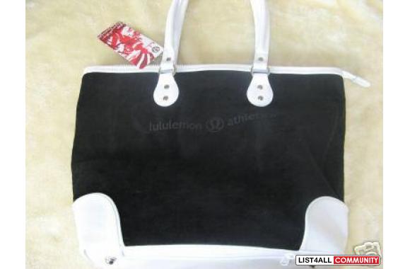 Used Lululemon Lush Tote Bag in Black and whiteSup