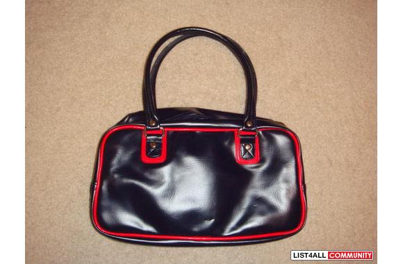 PUMA LEATHER BAGcolour: red and navycondition: 10/
