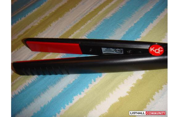 Brand new mini professional straightener. Great fo