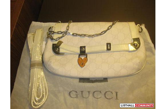 GUCCI BAG PURSE A very good quality purses