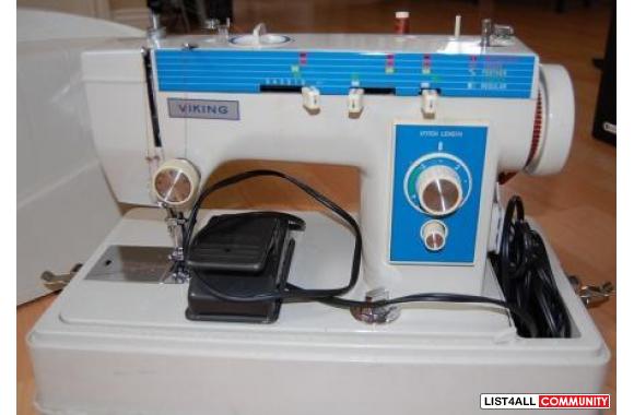 VIKING VINTAGE SEWING MACHINE (EARLY 70s)works fin