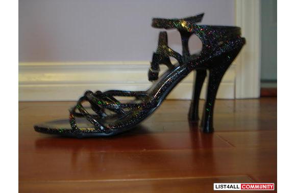 Sexy dress heels. These heels are absolutely beautiful! They are iride