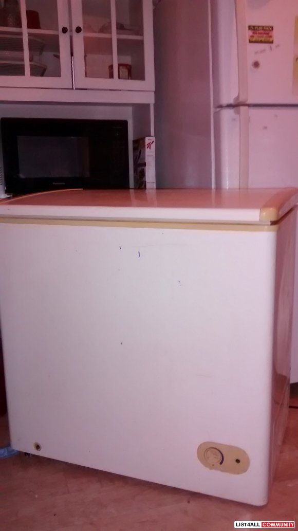 DANBY Chest Freezer