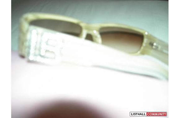 Laura Biagiotti sunglasses made in Italy, style #LB85571 (as stated on