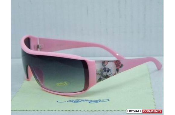1,Nike sports sunglasses:http://www.hotselling.net