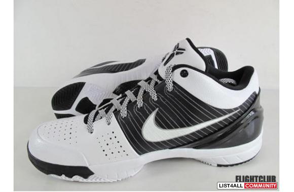 Nike Zoom Kobe IV - White and Black ** SOLD **