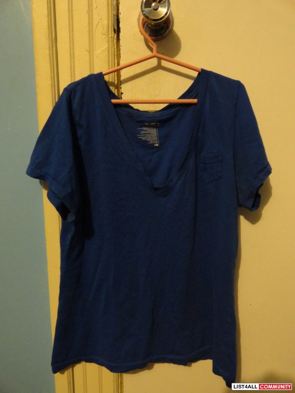 V-Neck T-Shirt - Blue