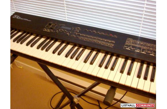 ROLAND D10 KEYBOARD - Great Condition! -Wave shapi
