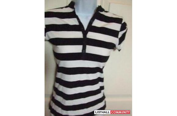 .. GARAGE BLACK & WHITE TEE..brand newsize S