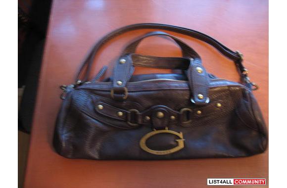Very good condition Genuine leather Guess bag