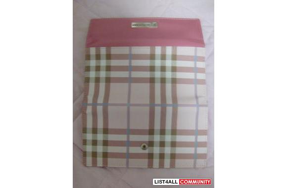 BRAND NEW Burberry WalletPink with Cute Plaid Prin
