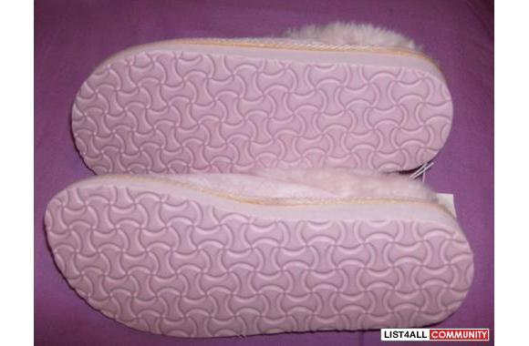 BNWT Pink Warm Furry Indoor Slippers from La Senza