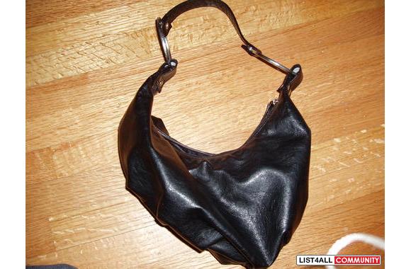 Black mini spy bag in good condition