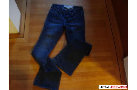 Garage jeans size 25 in goood condition only worn 2 times selling for 