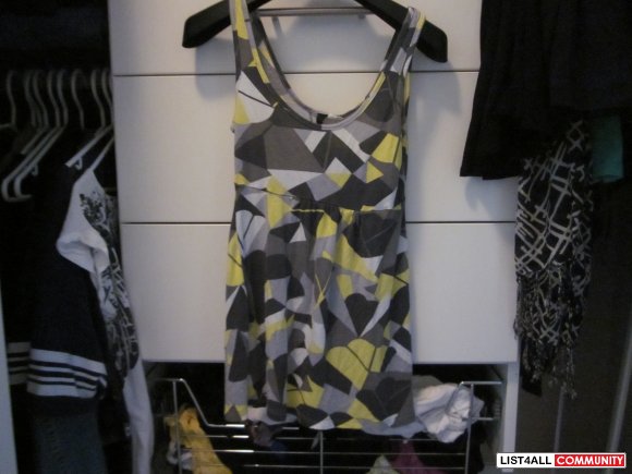 H&M TANK GREY WHITE YELLOW AND BLACK SIZE SMALL