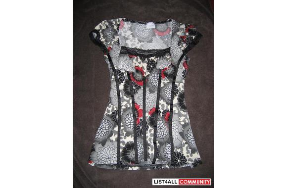 SUZY Shier Printed Top - Size SMALL