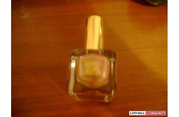 Estee Lauder Nail Polish in Satin Gold(used 1 time