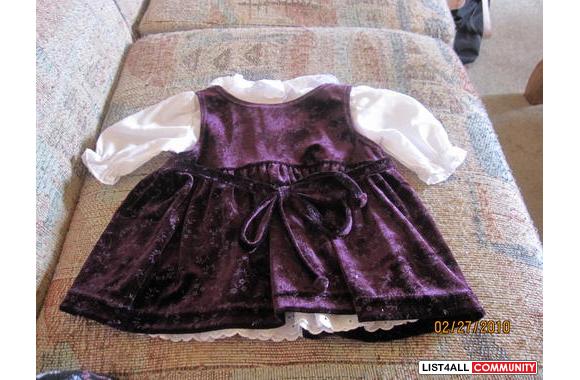 6 month dress but fit my daugter up to 12pounds only, great party dres