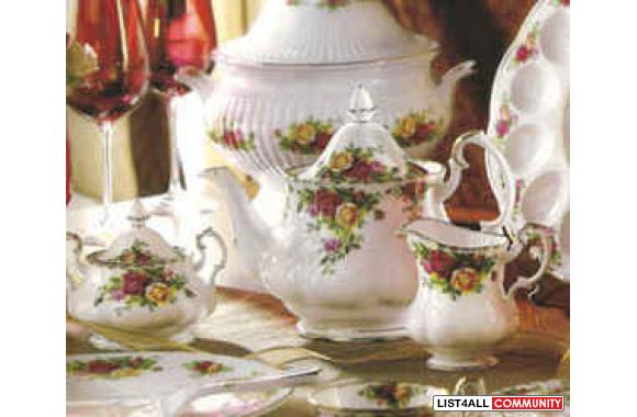 Brand new old country rose royal albert (England) 