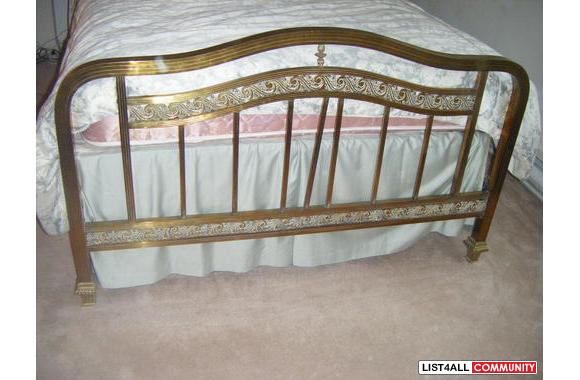 This unique style brass bed is a double size