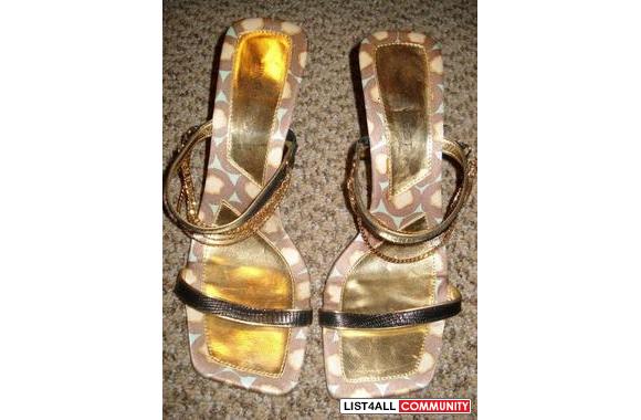 Nine west Shoes. Size 7.5. Never worn. Gold heel,3 gold chains drappin