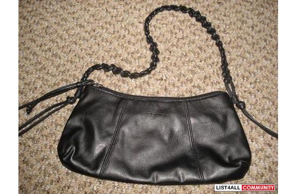 steve madden purse. leather.