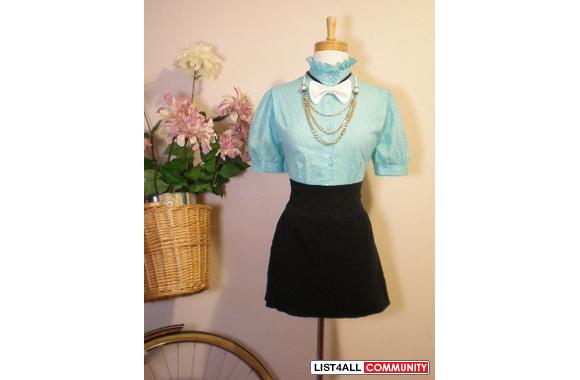 Vintage blouseRuffle collar, puff sleeves, pleated detailing on should