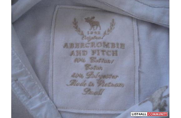 ABERCROMBIE & FITCH WHITE SWEATERNWOTWorn in t