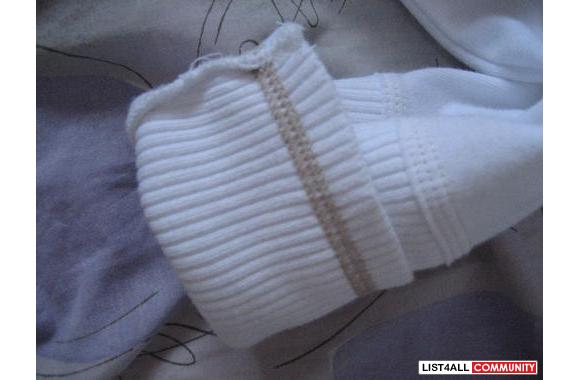 ABERCROMBIE & FITCH WHITE SWEATERNWOTWorn in t