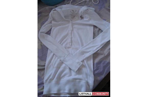 ABERCROMBIE & FITCH WHITE SWEATERNWOTWorn in t