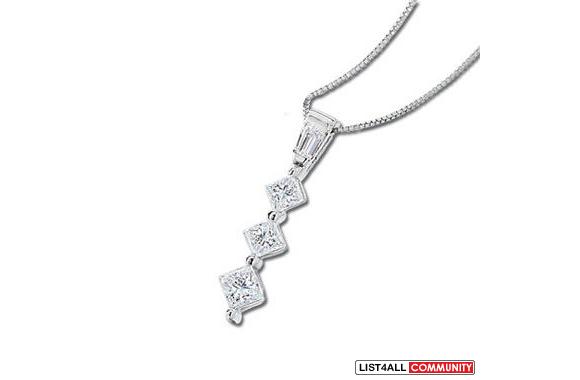 Beautiful pre-loved 1/4 ct Princess cut Diamond Pendant on a 10k white