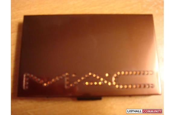 MAC  Eyeshadow SetGently used eyeshadow set from M