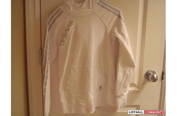 ADIDAS  White PulloverVery comfy pullover with hoo