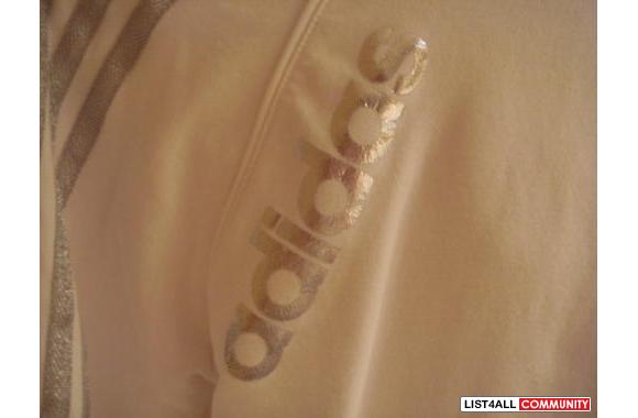 ADIDAS  White PulloverVery comfy pullover with hoo