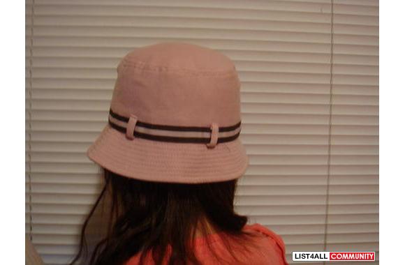 GUESS  Pink Bucket HatWhat an adorable hat! Super 