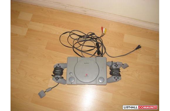 Original Playstation + 2 controllers + Burned Game