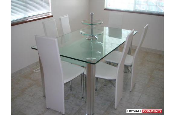 Dining Room Set White Leather Chairs Thick Glass Table