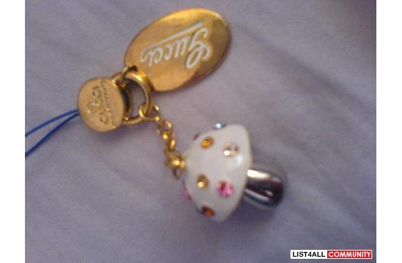 Replica Gucci phone charmreally cutemissing 2 rhin
