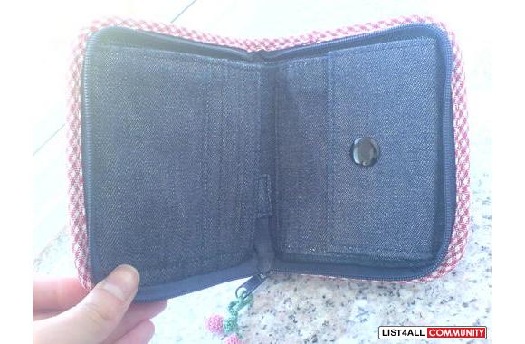 Walletsvery cute walletsboth could hold coinseach 