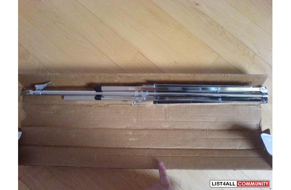 Hamilton metal standin brand new conditionvery sta