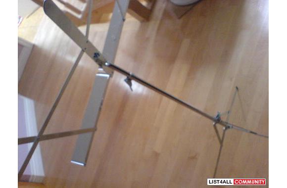 Hamilton metal standin brand new conditionvery sta