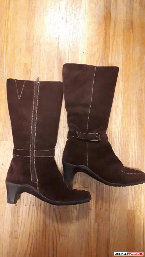 Brown Suede Winter Boots SIZE 8