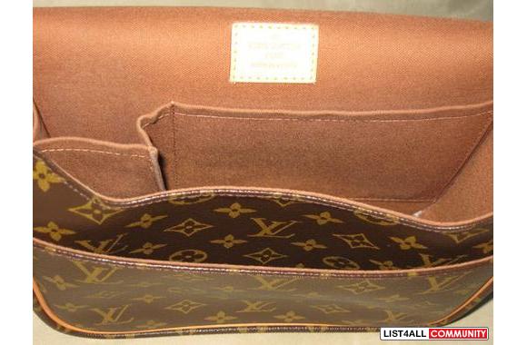 This LOUIS VUITTON Messenger PM Bosphore (Model #M