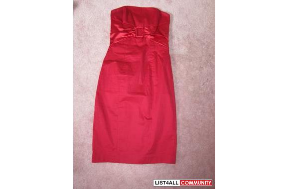FOREVER 21- RED FORMAL TUBE DRESSSize- small, really form fitting