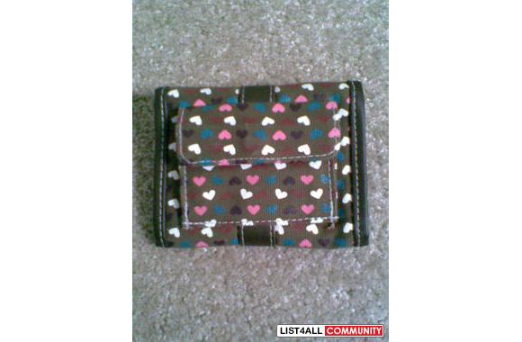 ROXY WALLET brown with hearts and pink on the insi